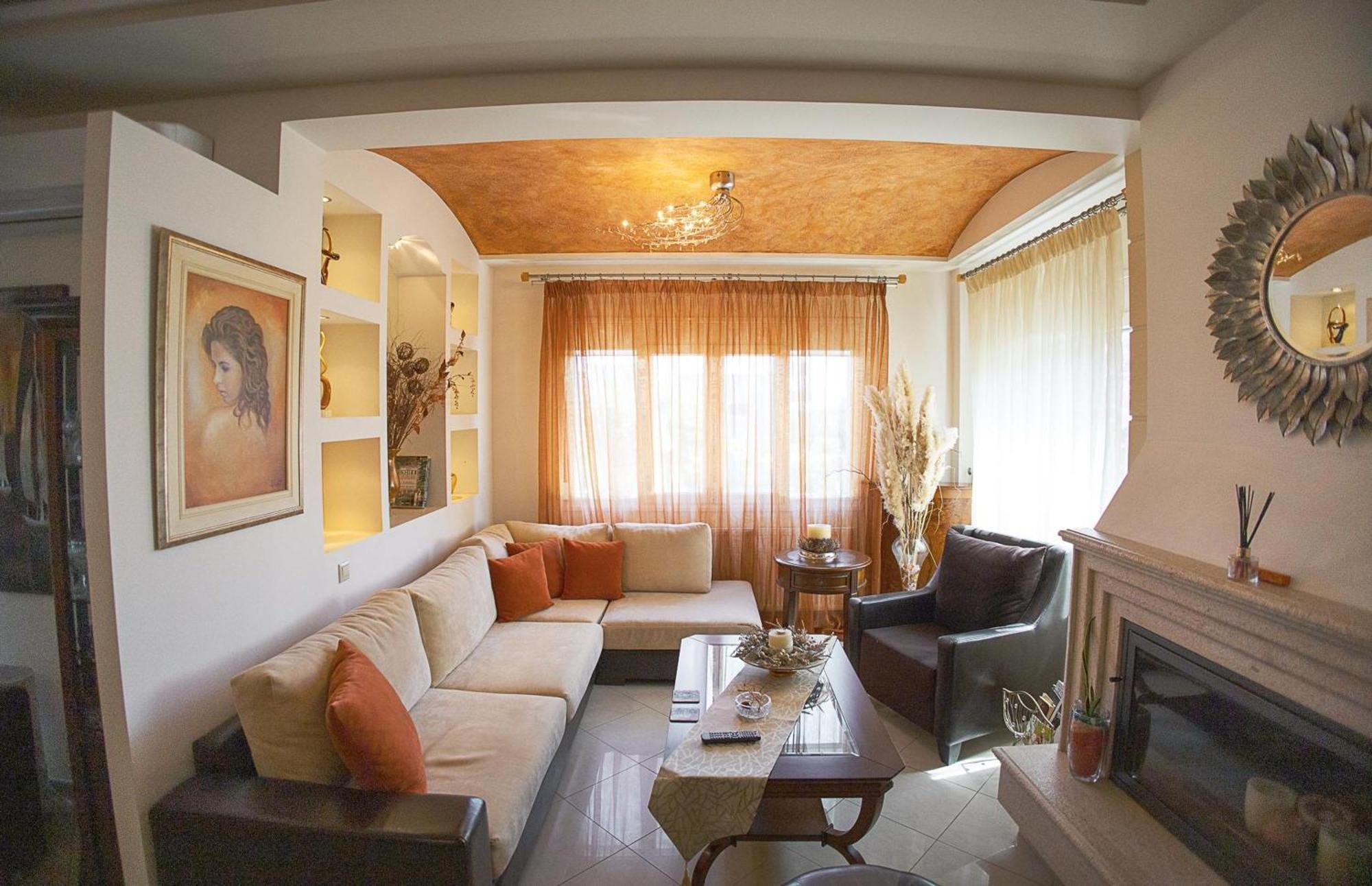 Venia House *